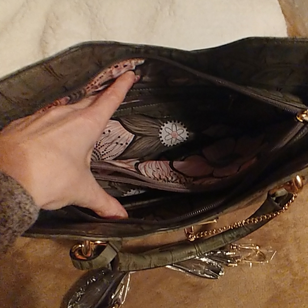 Purse - Picture 3 of 7